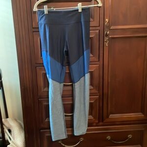 Outdoor voices 3 tone legging